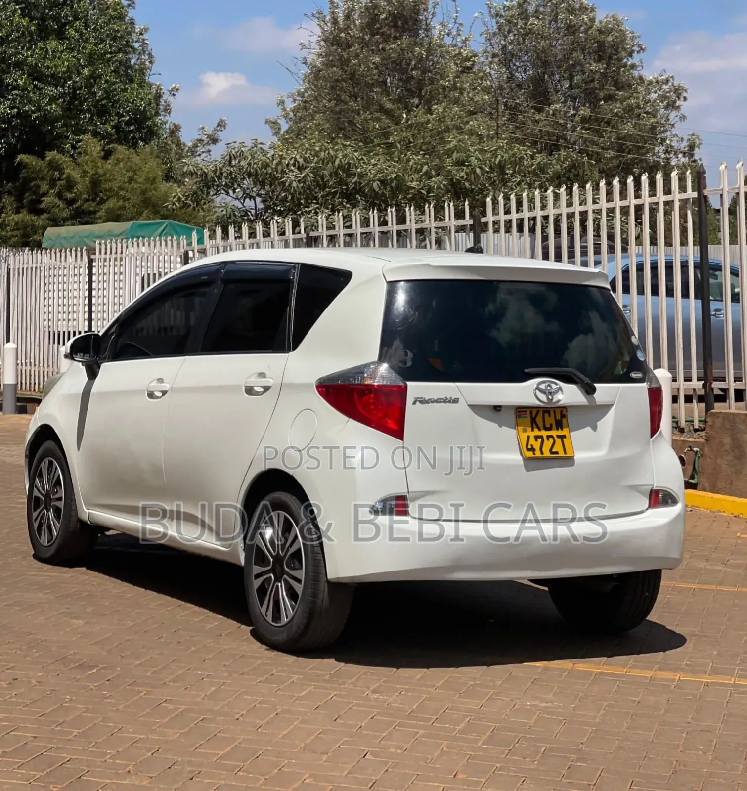 Toyota Ractis 2012 White