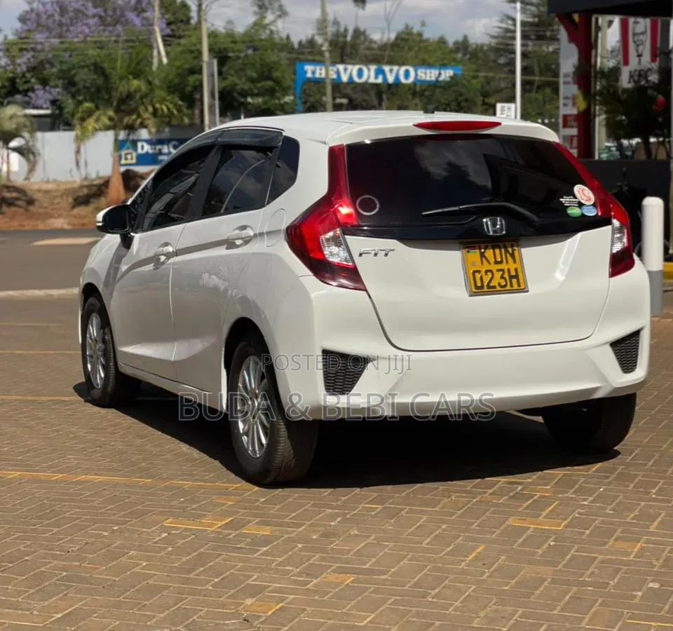 Honda Fit 2016 White