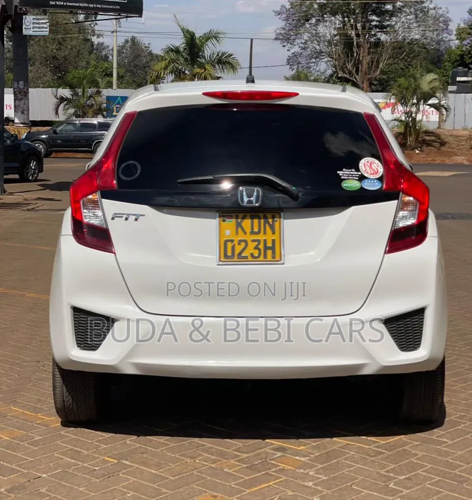Honda Fit 2016 White