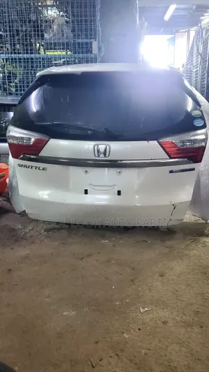 2016 Honda Fit Shuttle Tailgate/Boot