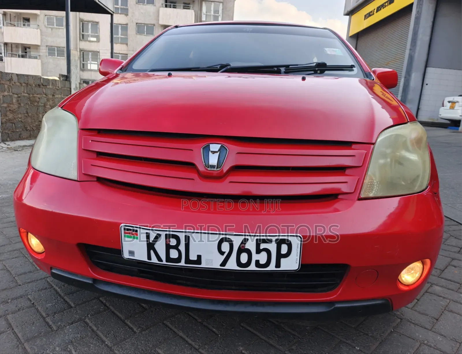 Toyota IST 2004 Red