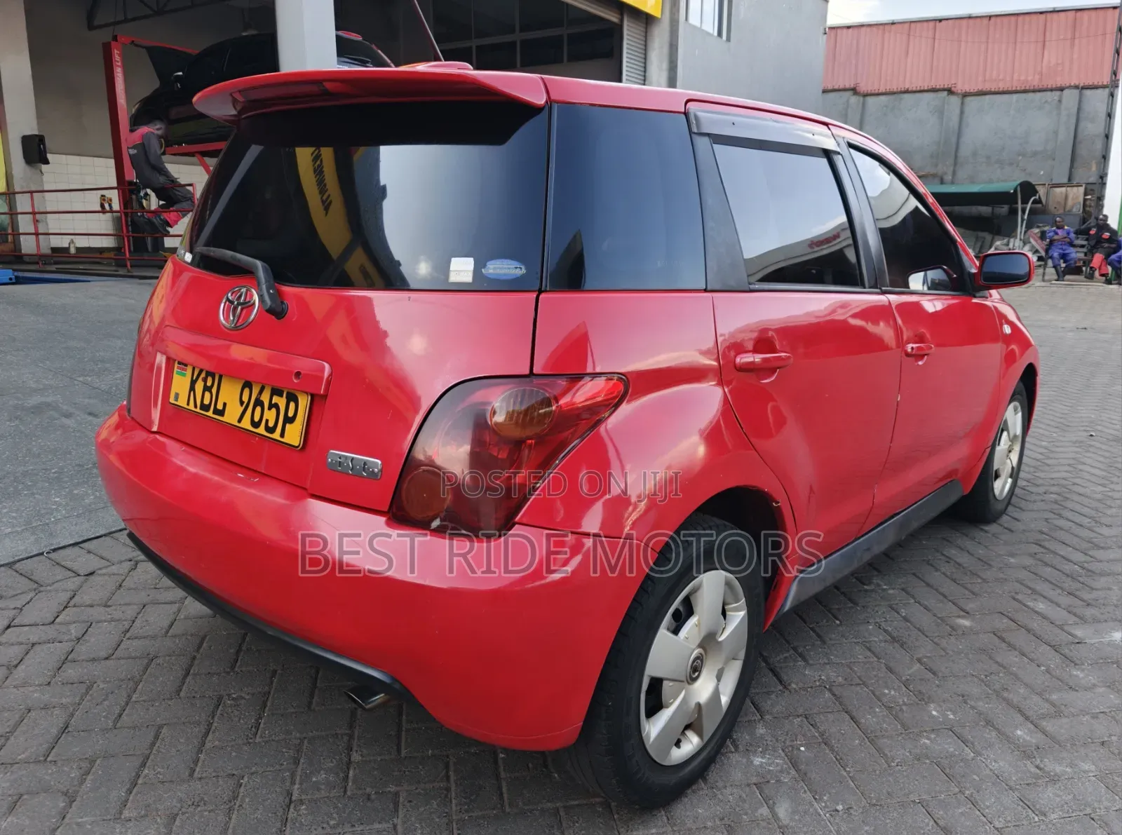 Toyota IST 2004 Red