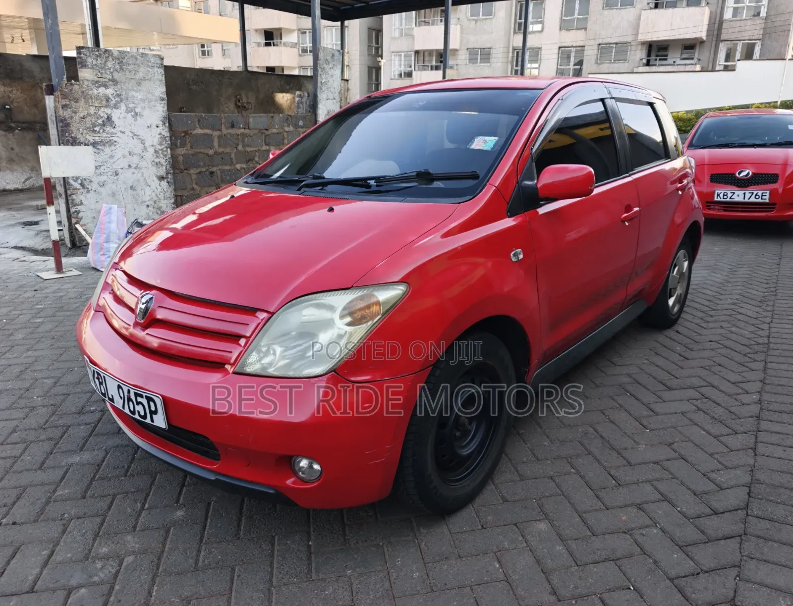 Toyota IST 2004 Red