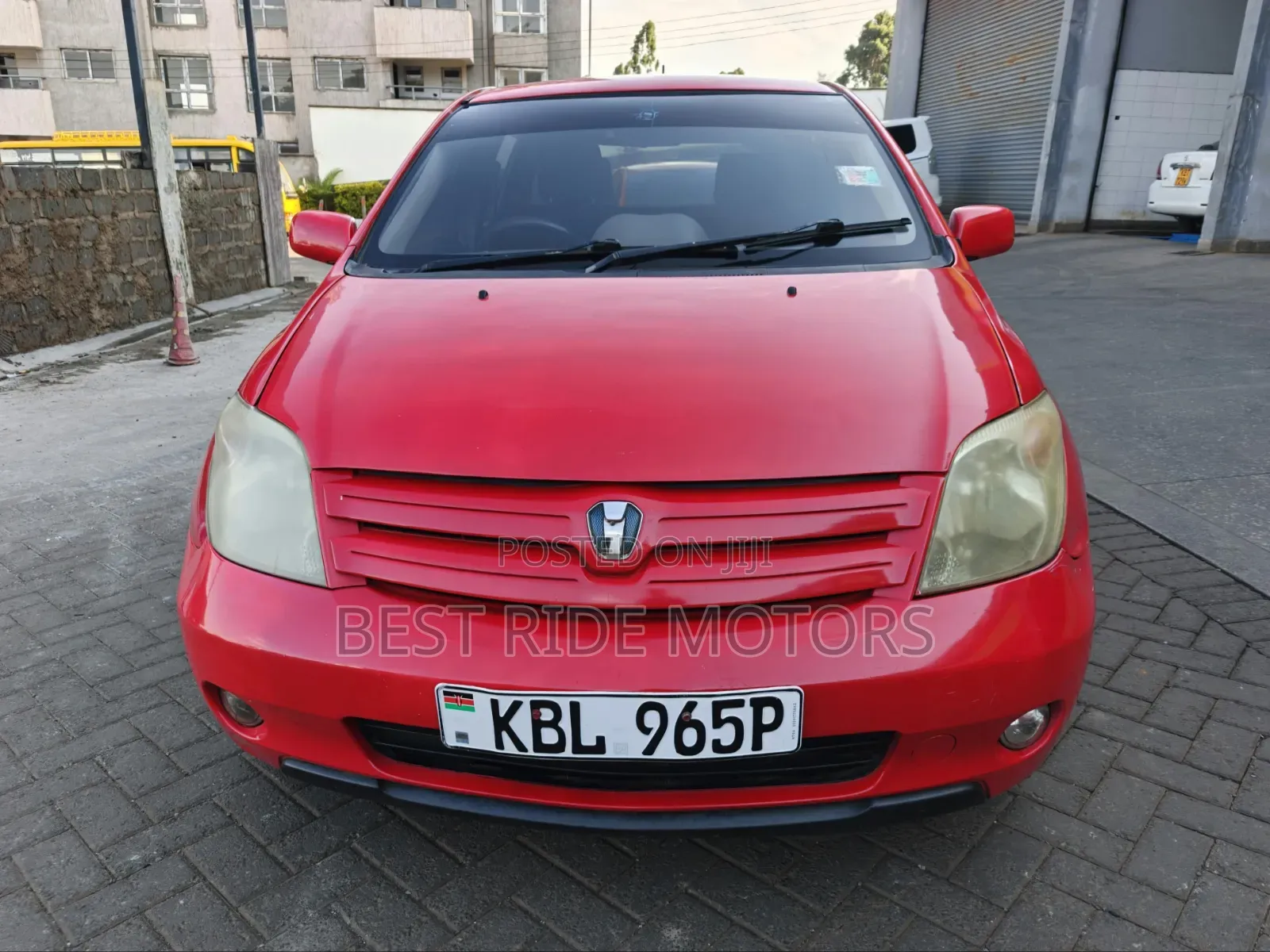 Toyota IST 2004 Red