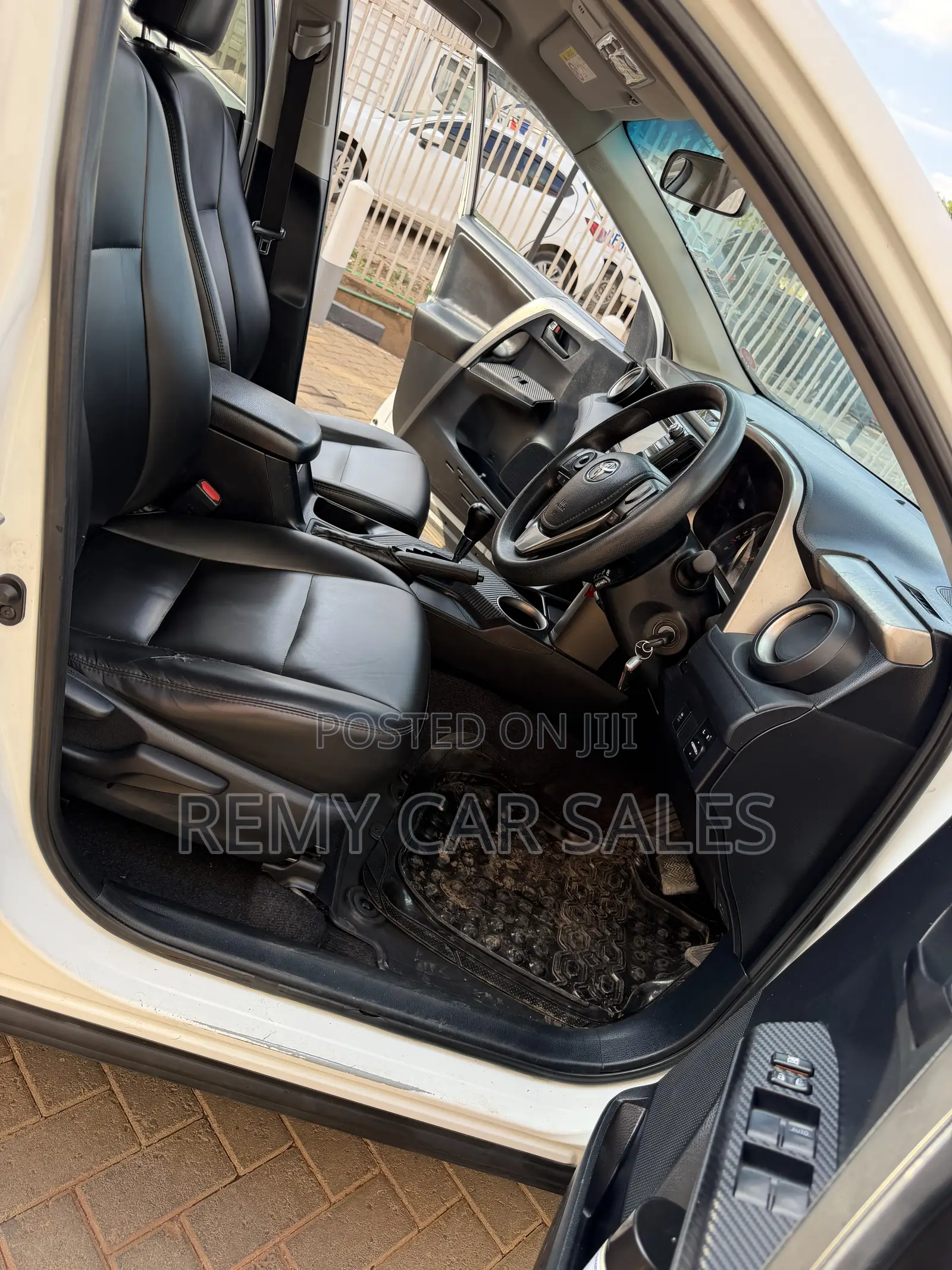 Toyota RAV4 2015 White