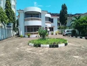 5bdrm Maisonette in Beach Road, Nyali Mkomani for sale