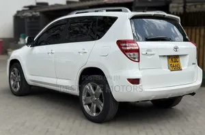 Toyota RAV4 2014 White