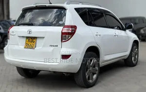 Toyota RAV4 2014 White