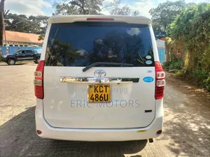 Toyota Noah 2011 White