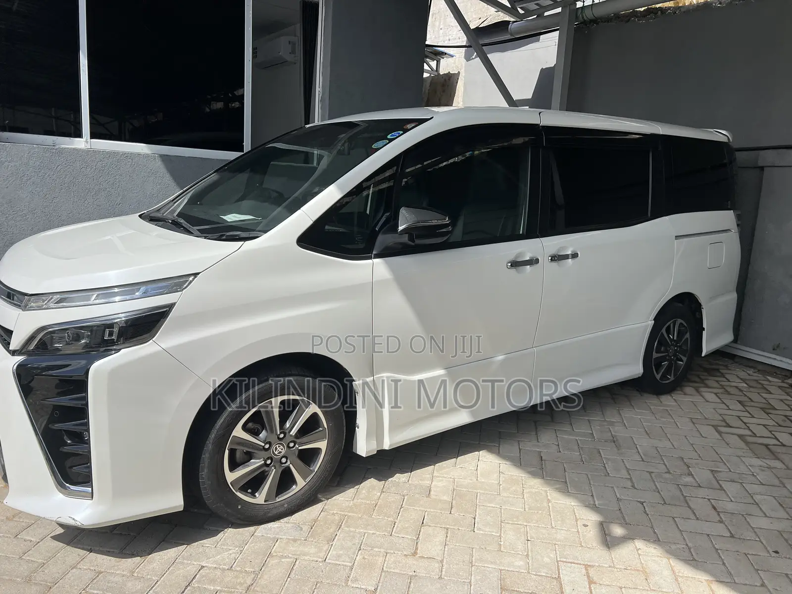 Toyota Voxy 2019 White