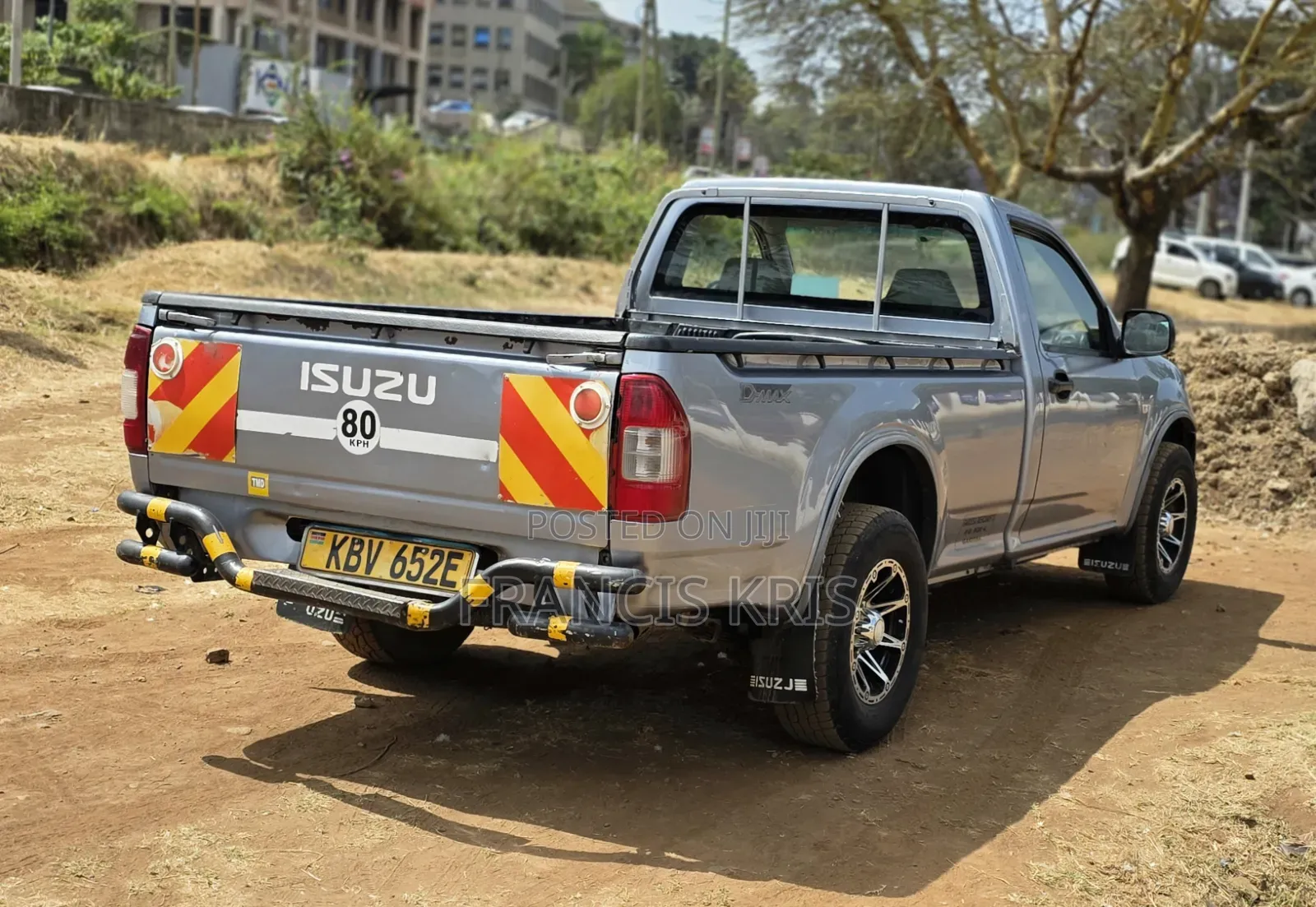 Isuzu D-MAX 2012 Beige