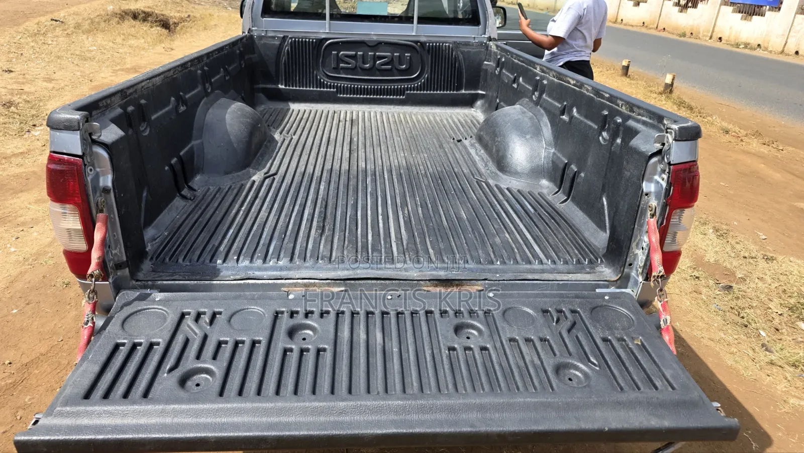 Isuzu D-MAX 2012 Beige