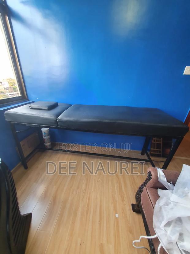 Black Massage Bed / Treatment Bed With Headrest - main view