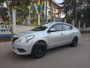 Nissan Latio 1.2 2017 Silver