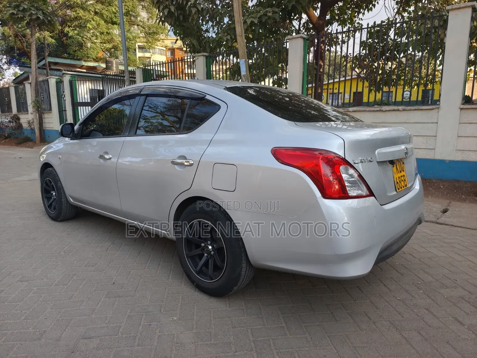 Nissan Latio 1.2 2017 Silver