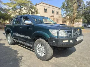 Toyota Hilux 2014 Green