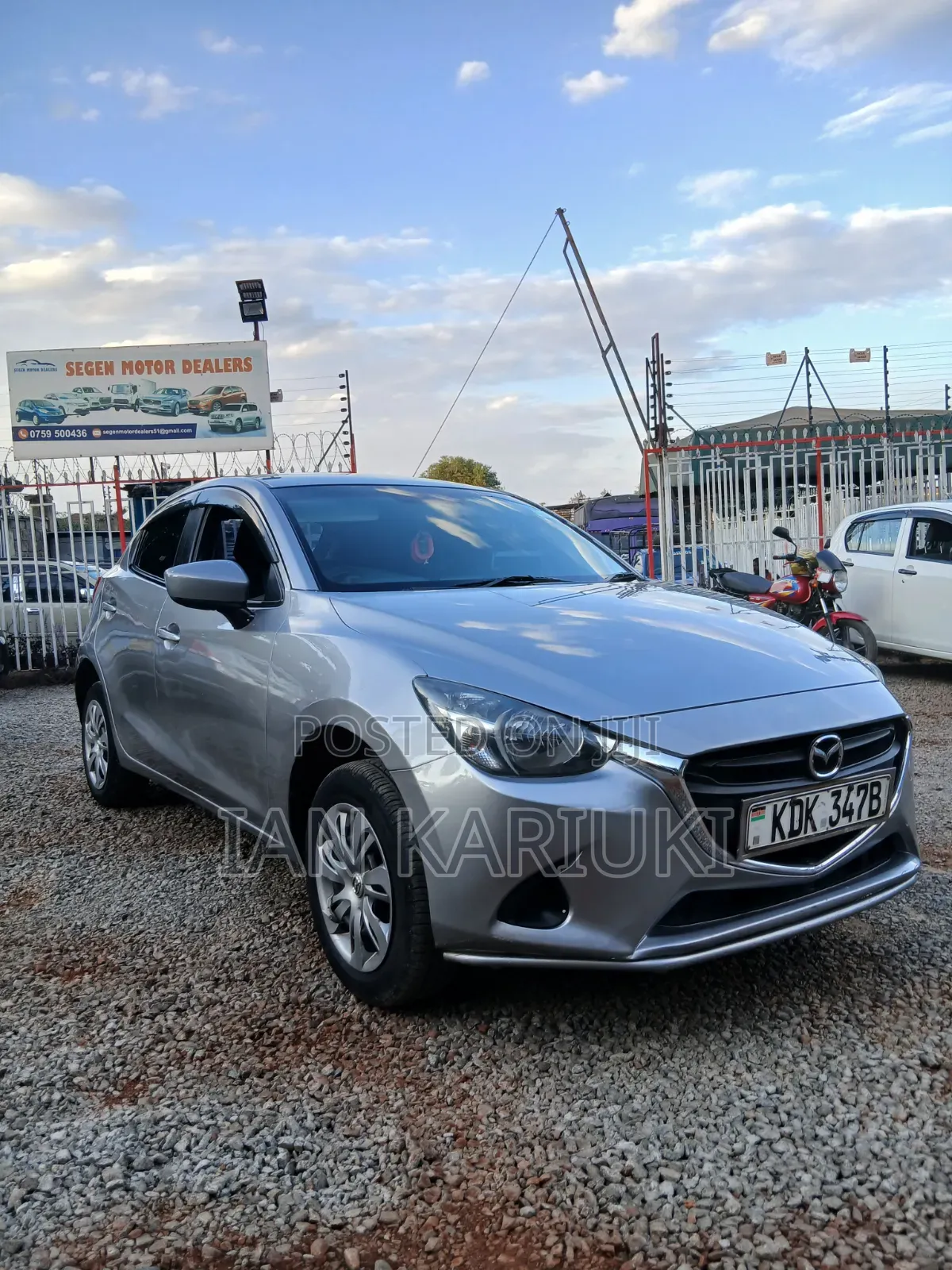 Mazda Demio 2015 Silver