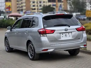 Toyota Corolla Fielder 2019 Silver