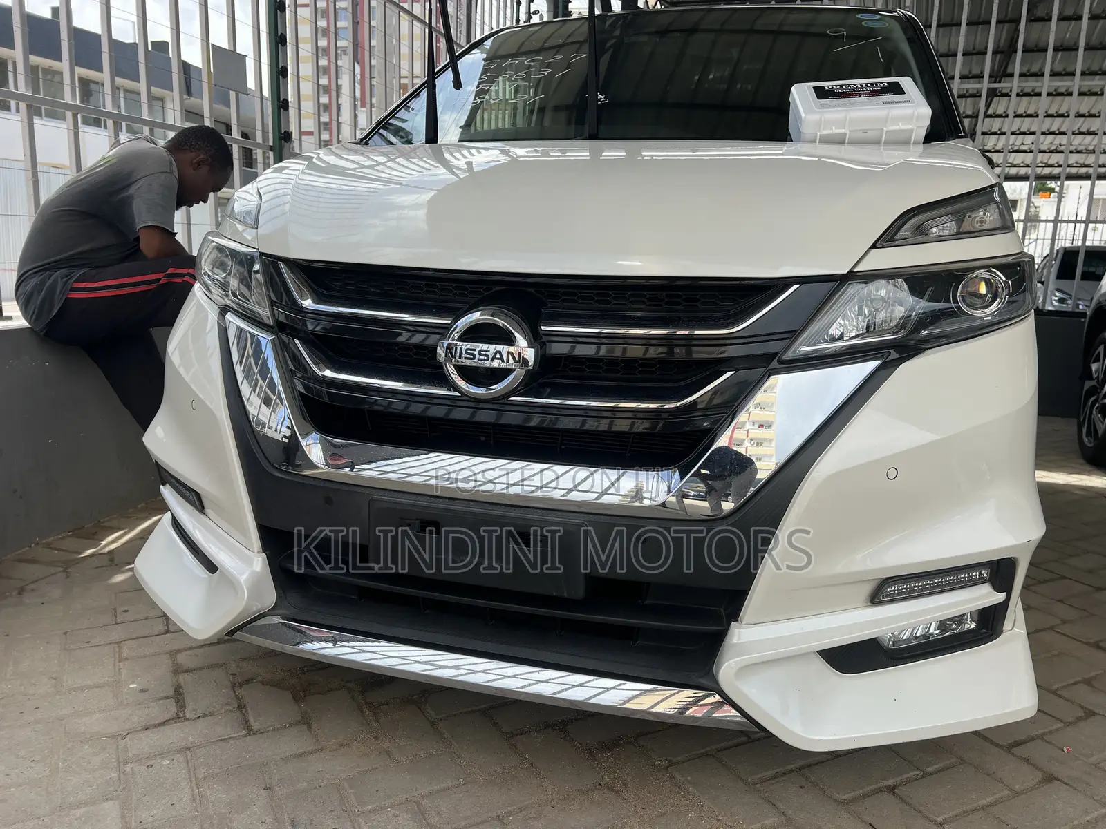 Nissan Serena 2019 White