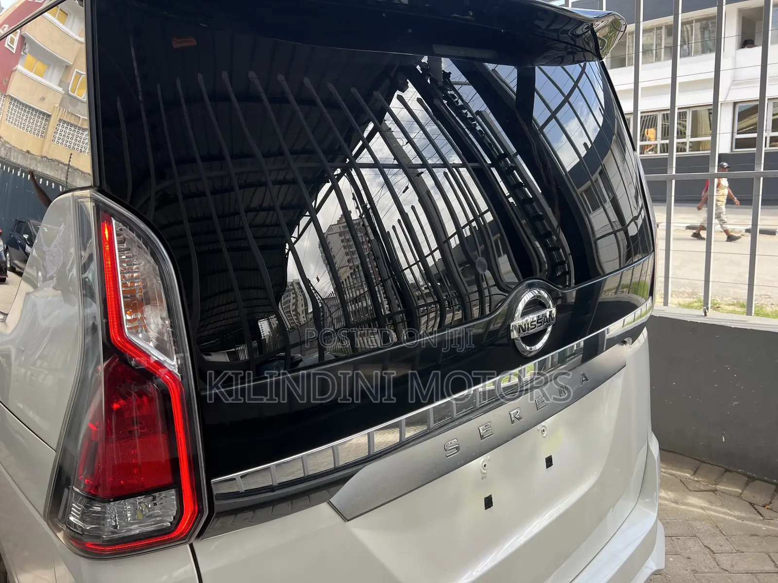 Nissan Serena 2019 White