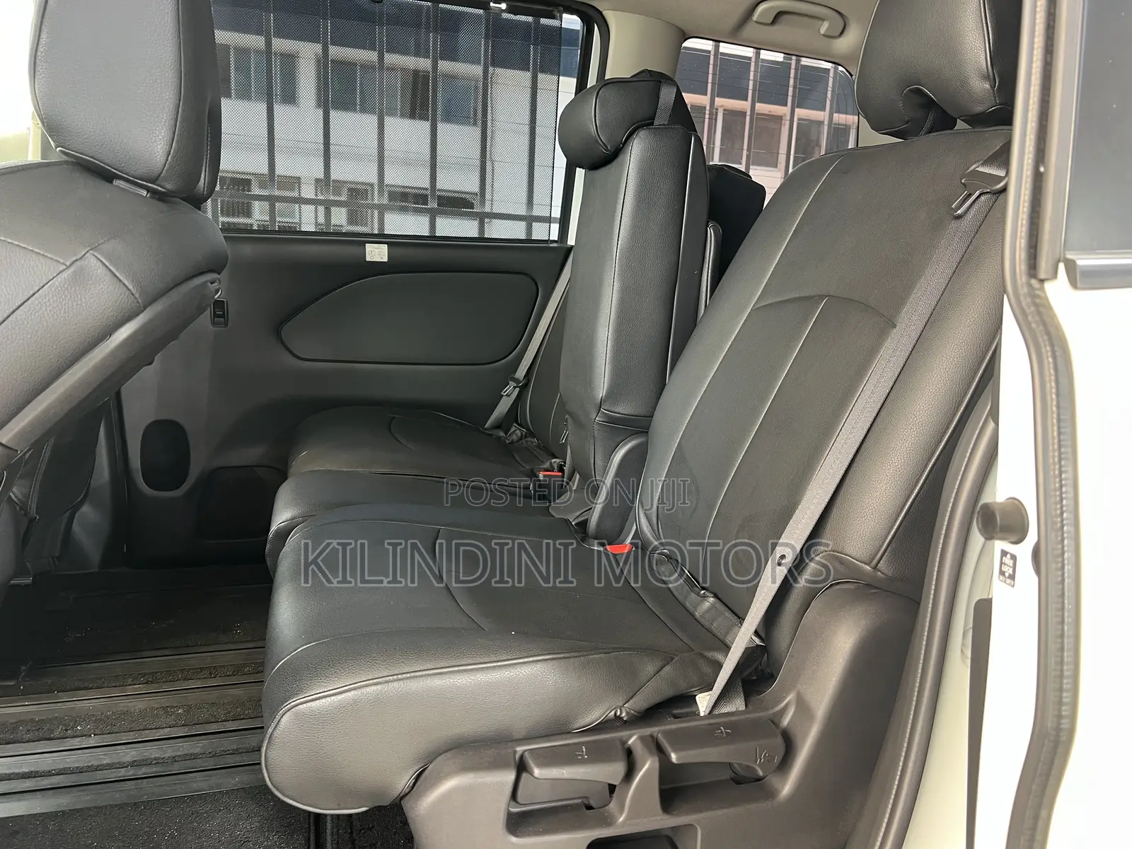 Nissan Serena 2019 White