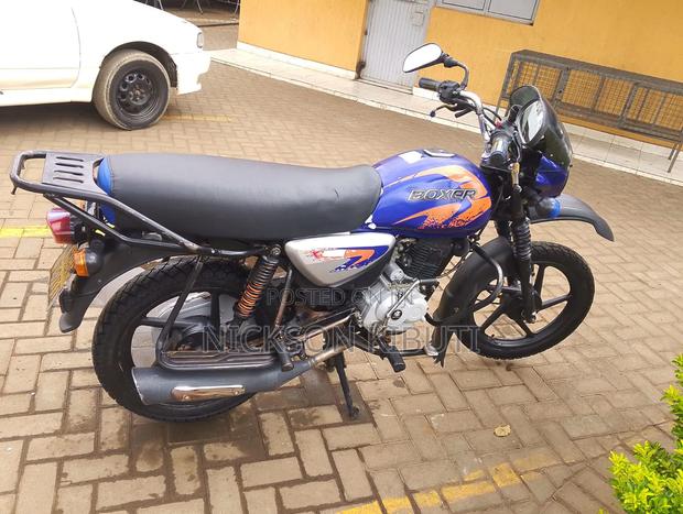 Bajaj Boxer 150 UG 2025 Blue