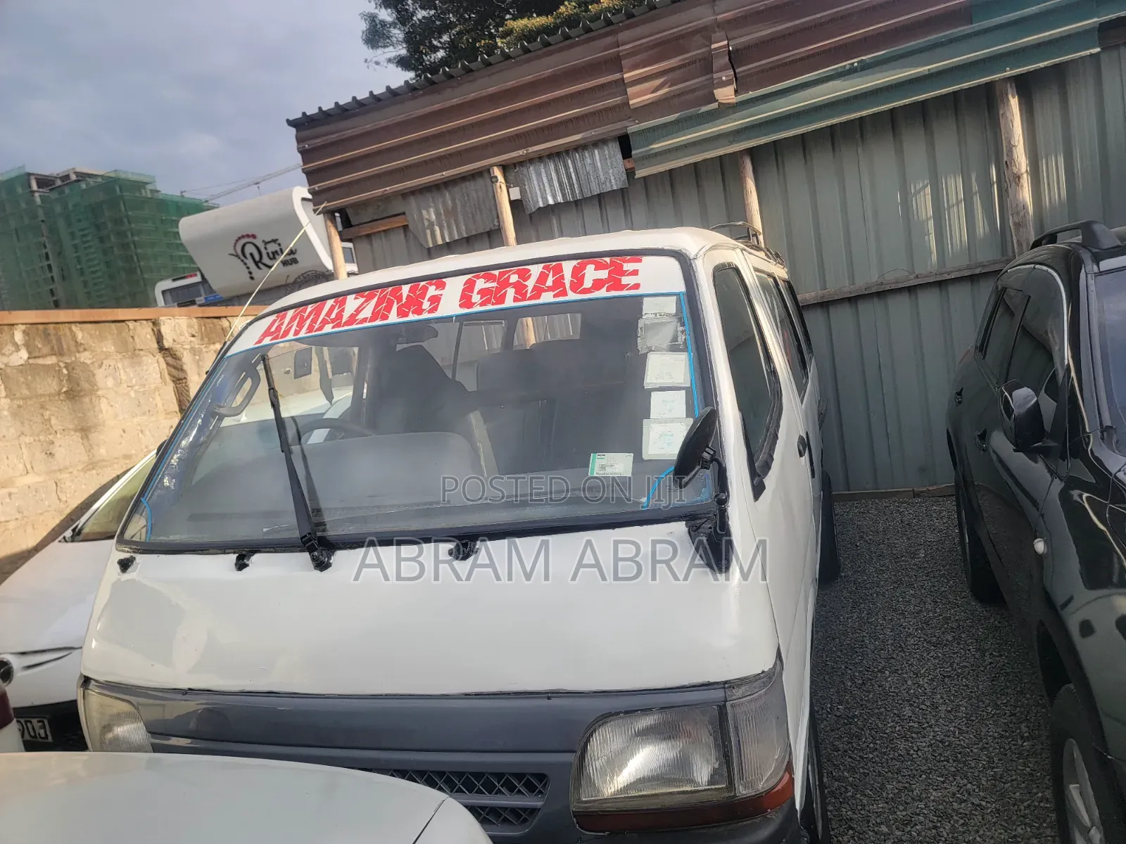 Toyota HiAce 2005 White