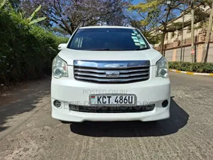 Toyota Noah 2011 White