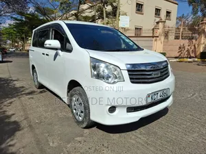 Toyota Noah 2011 White