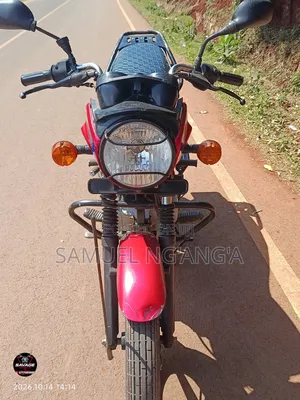 Bajaj Boxer 2025 Red