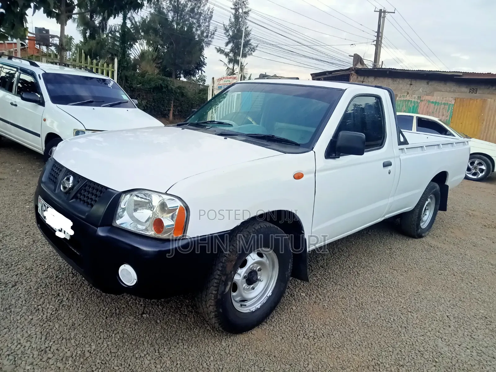 Nissan Hardbody 2003 White