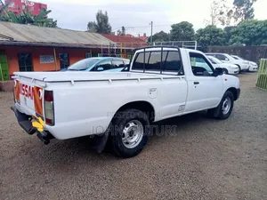Nissan Hardbody 2003 White