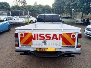 Nissan Hardbody 2003 White
