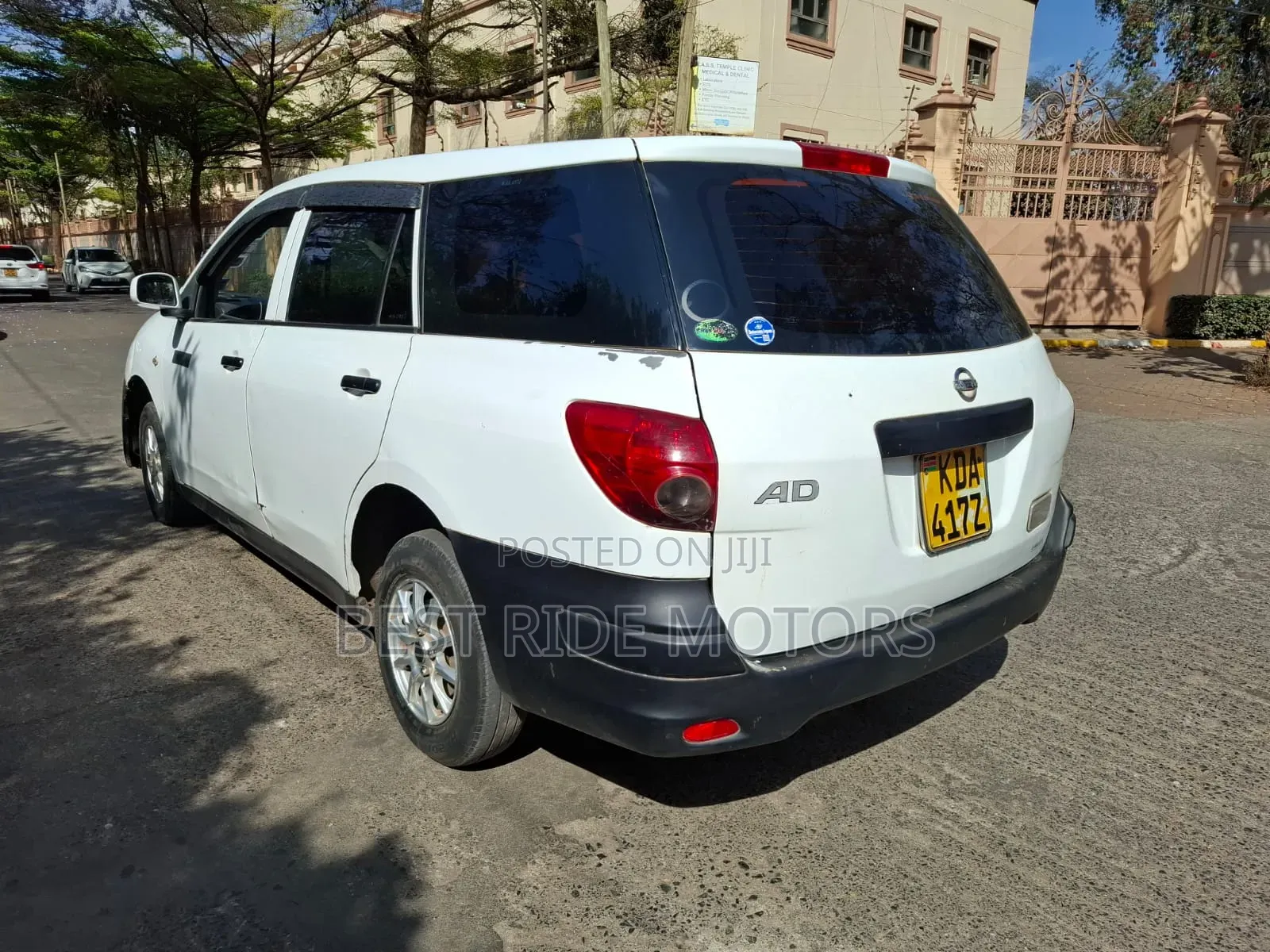 Nissan Advan 2013 White