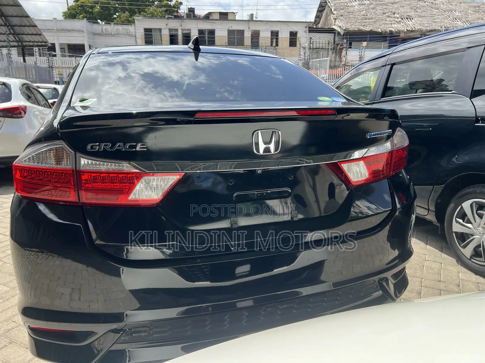 Honda Grace 2019 Black