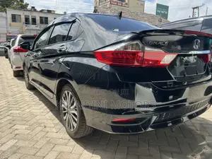 Honda Grace 2019 Black