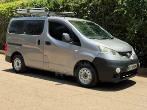 Nissan NV350 2015 Gray