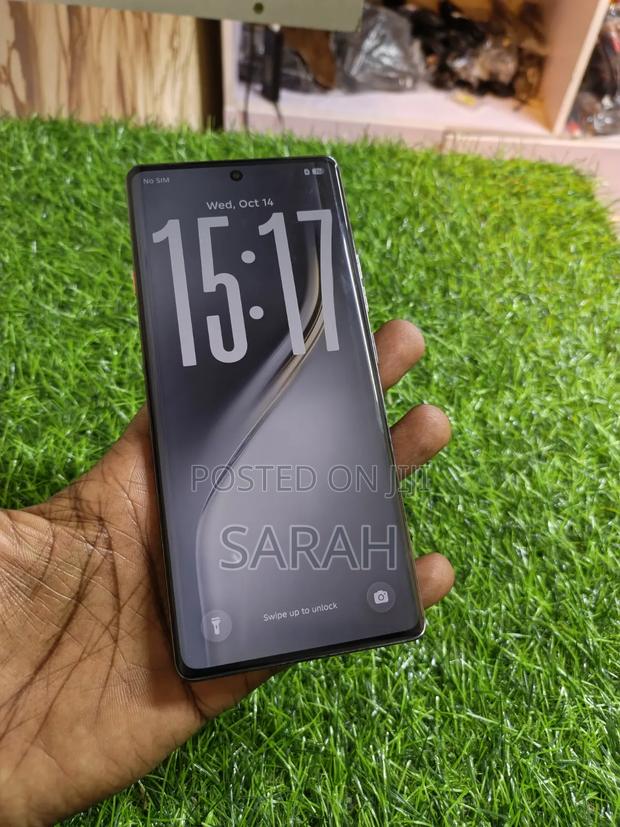 Tecno Camon 40 Pro 4G 256 GB Gray - thumbnail 3