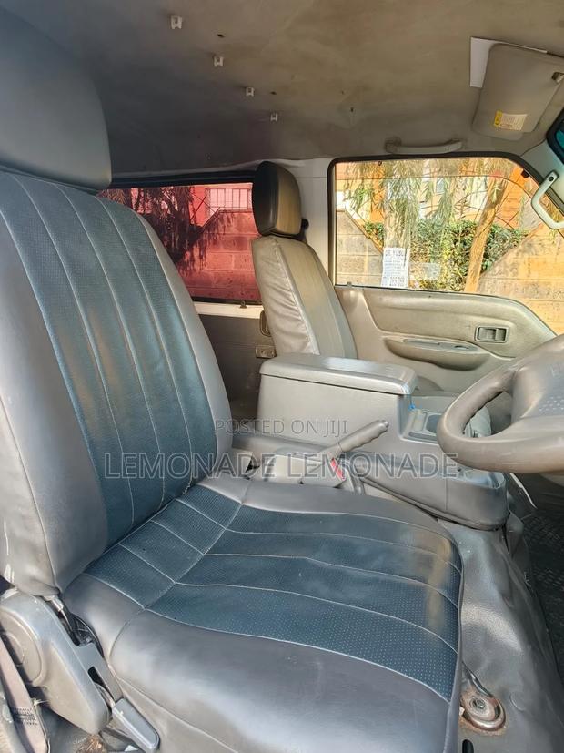 Mazda Bongo 2014 White - thumbnail 9