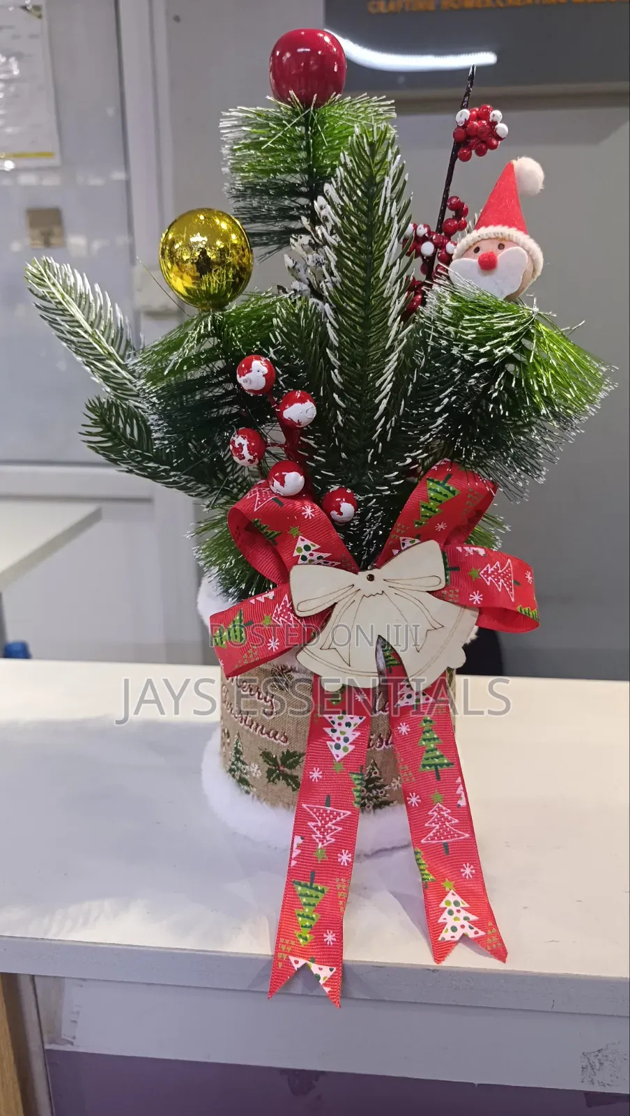 Mini Christmas Decorative Centre Pieces