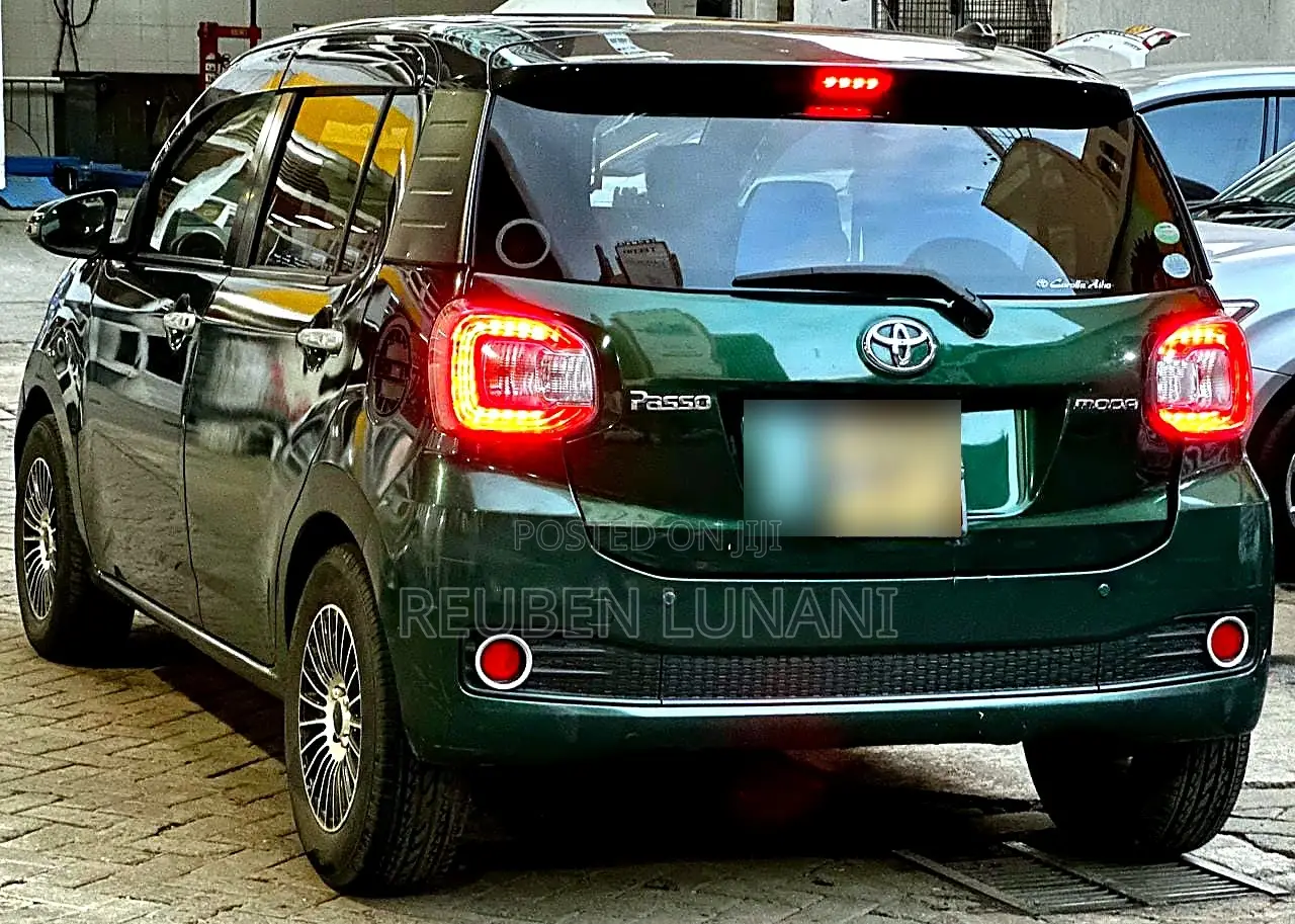 Toyota Passo 2016 Green