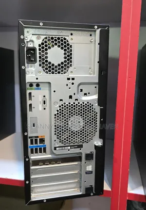 Desktop Computer HP Z2 G4 Tower 16GB Intel Core i7 SSD 256GB