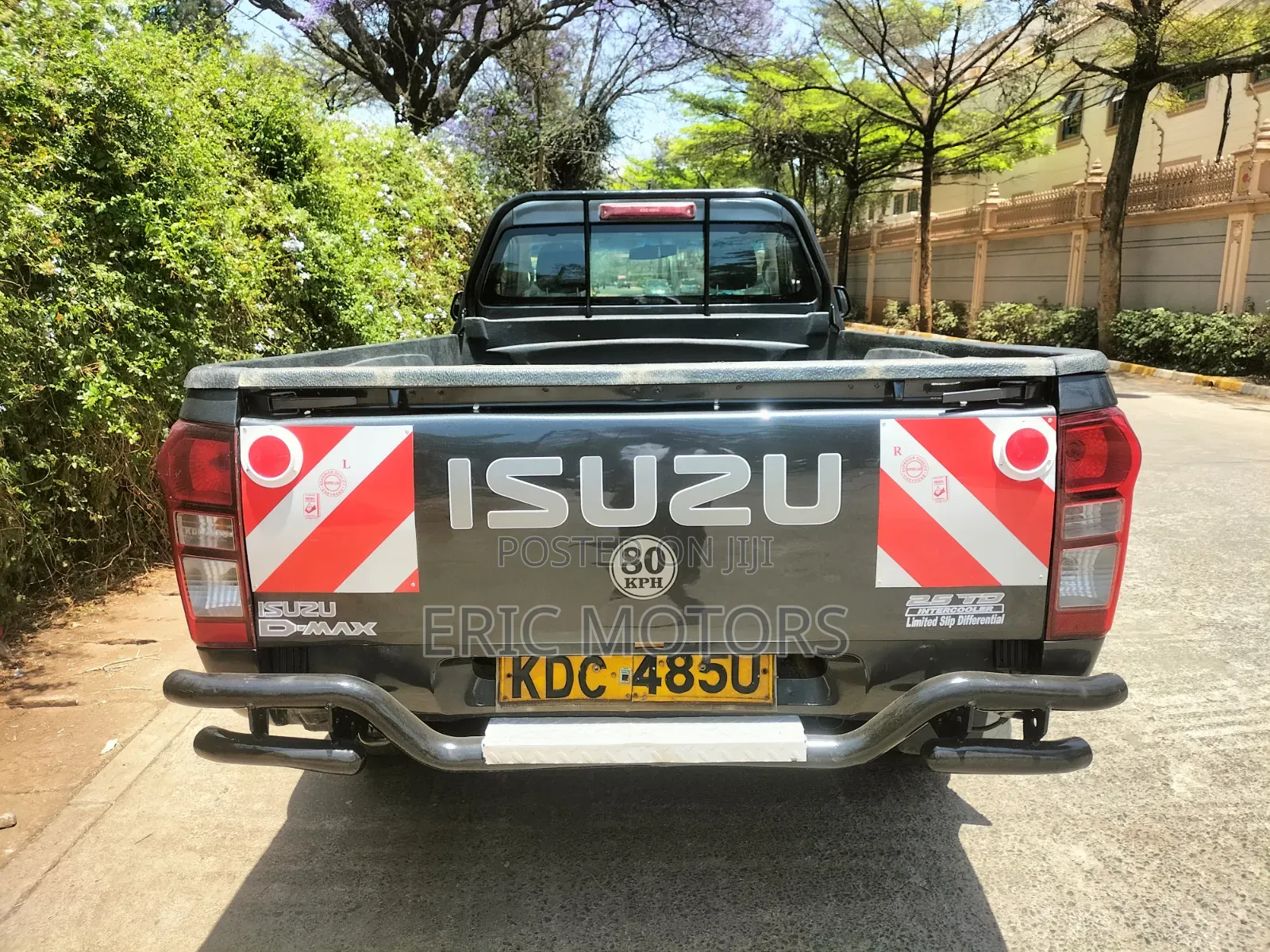 Isuzu D-MAX 2021 Black