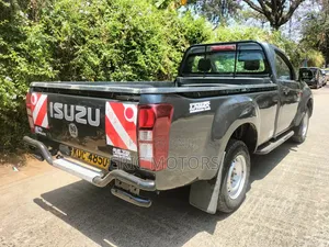 Isuzu D-MAX 2021 Black