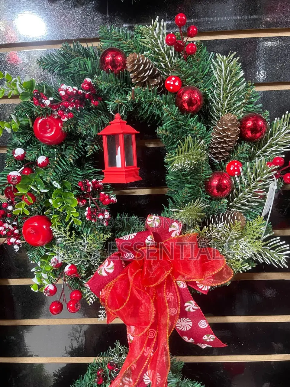 40cm Christmas Door Wreath With Mini Lantern
