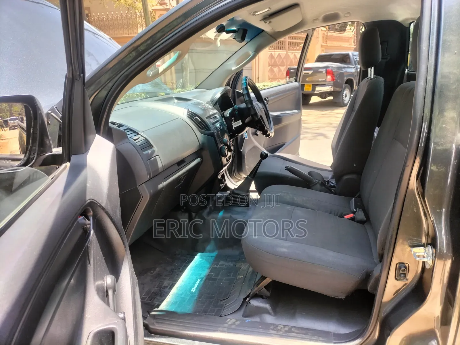 Isuzu D-MAX 2021 Black