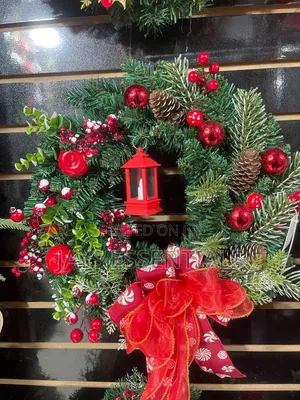 40cm Christmas Door Wreath With Mini Lantern