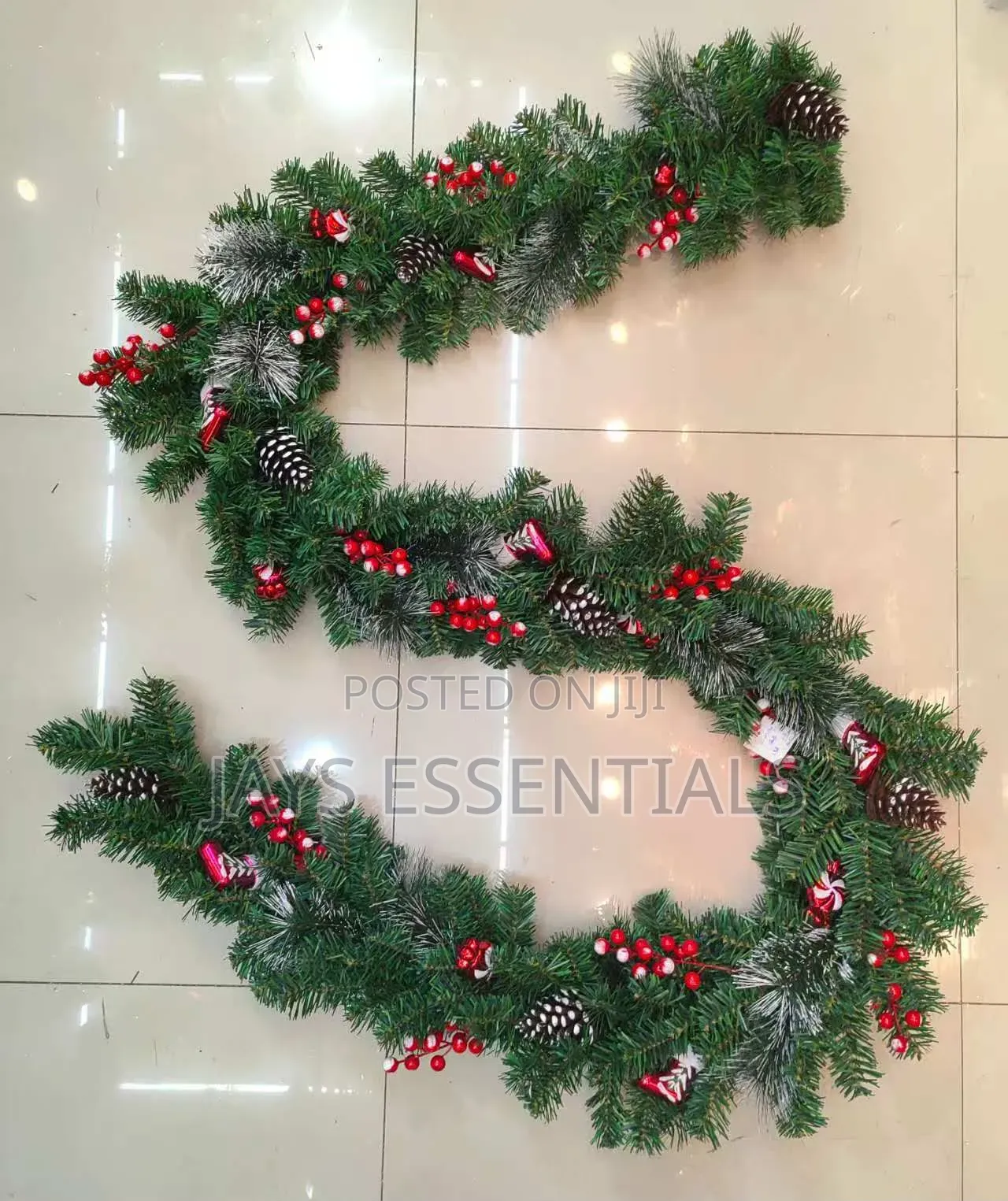2.7m Pre-Decorated Christmas Garland
