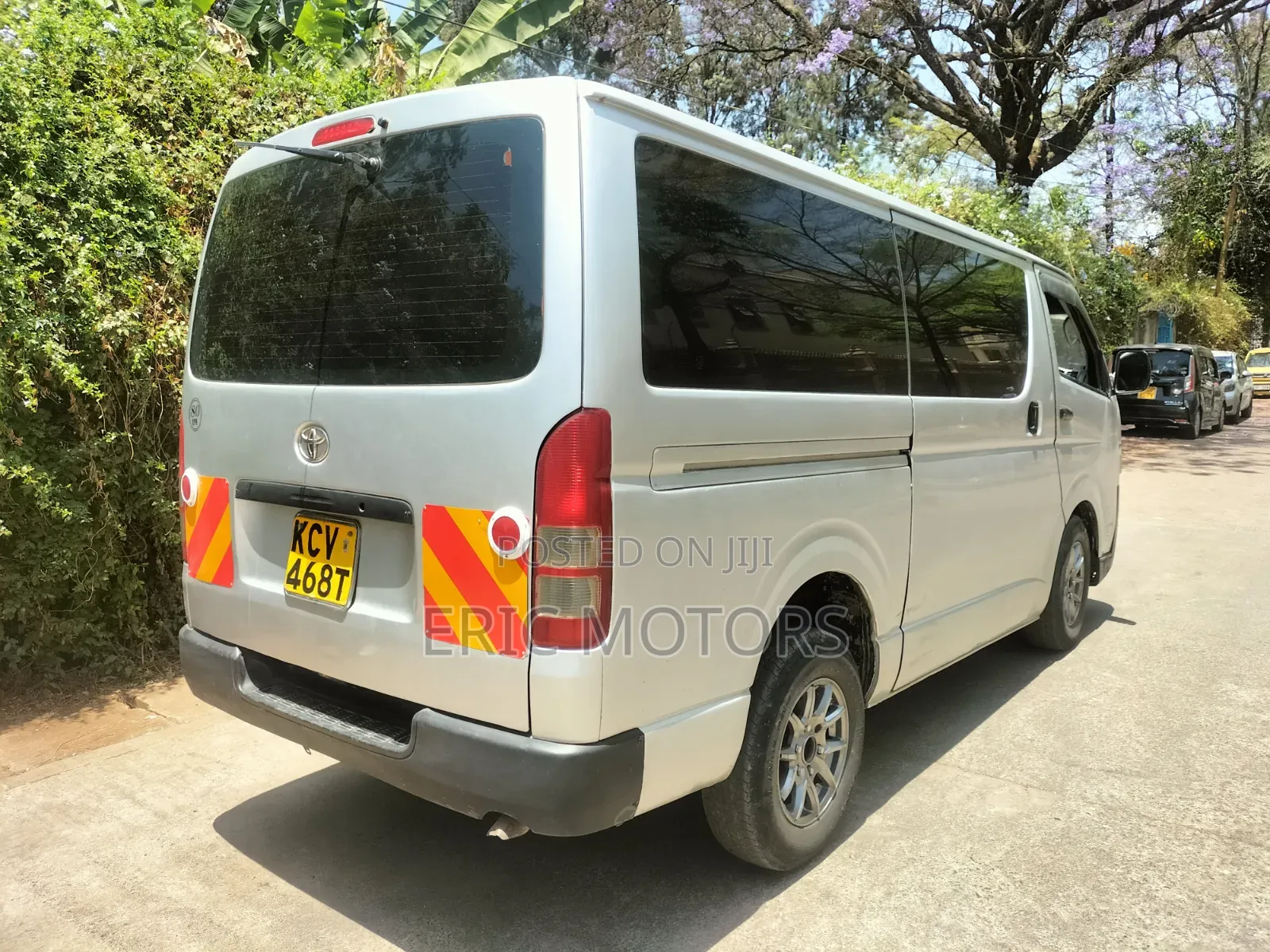 Toyota HiAce 2012 Silver