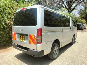 Toyota HiAce 2012 Silver